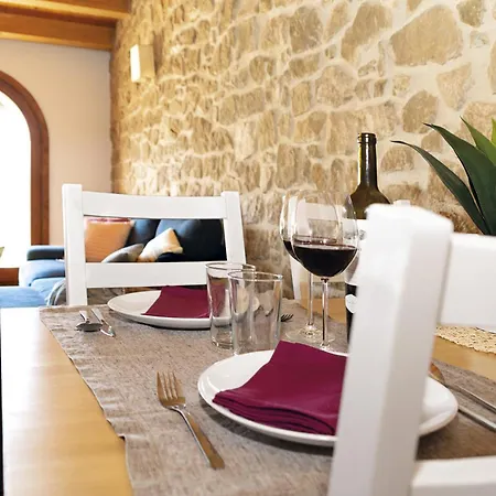 Chimenea Y Vistas Espectaculares A Puertos Lledo